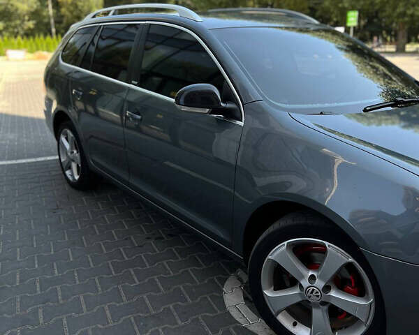 Серый Фольксваген Гольф, объемом двигателя 1.6 л и пробегом 318 тыс. км за 7700 $, фото 8 на Automoto.ua