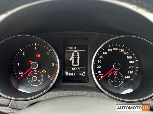 Серый Фольксваген Гольф, объемом двигателя 2 л и пробегом 239 тыс. км за 10600 $, фото 12 на Automoto.ua