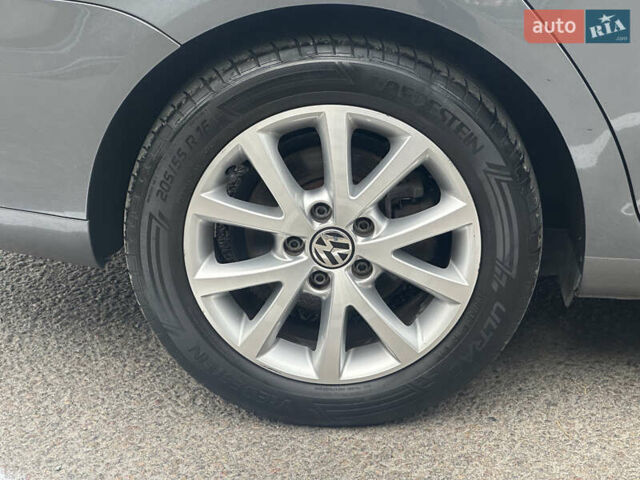 Серый Фольксваген Гольф, объемом двигателя 1.4 л и пробегом 202 тыс. км за 8799 $, фото 18 на Automoto.ua