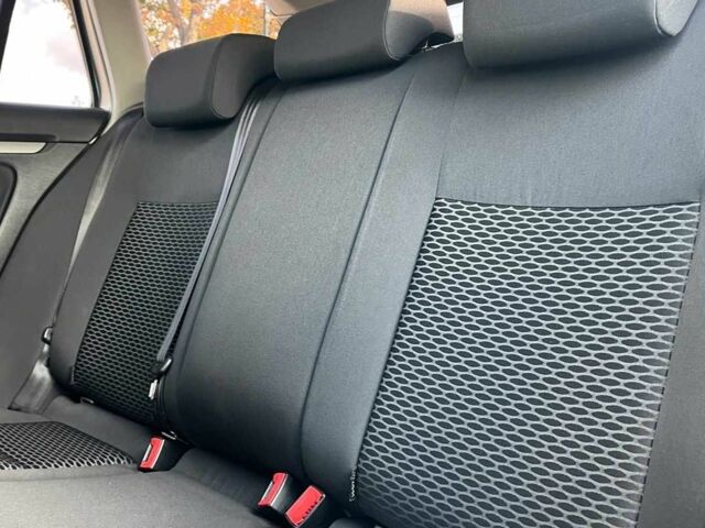 Серый Фольксваген Гольф, объемом двигателя 1.6 л и пробегом 255 тыс. км за 7500 $, фото 21 на Automoto.ua