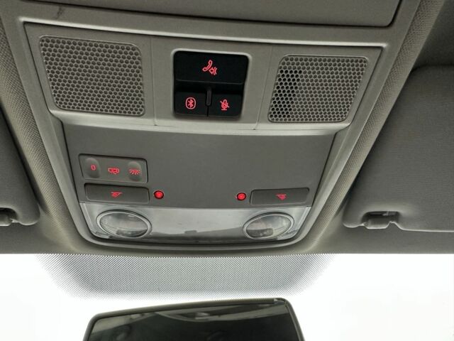 Серый Фольксваген Гольф, объемом двигателя 2.5 л и пробегом 250 тыс. км за 6700 $, фото 21 на Automoto.ua