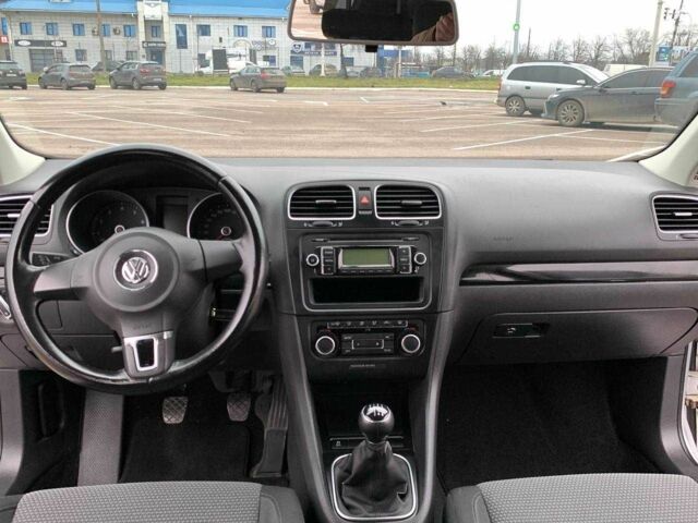 Серый Фольксваген Гольф, объемом двигателя 1.4 л и пробегом 233 тыс. км за 7700 $, фото 18 на Automoto.ua