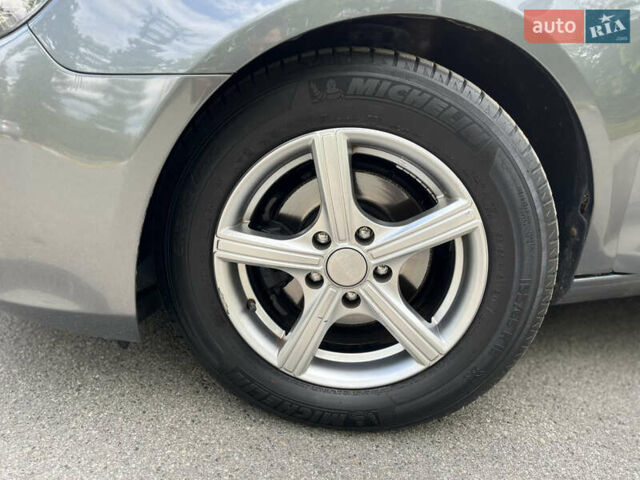 Сірий Фольксваген Гольф, об'ємом двигуна 1.6 л та пробігом 307 тис. км за 8700 $, фото 17 на Automoto.ua