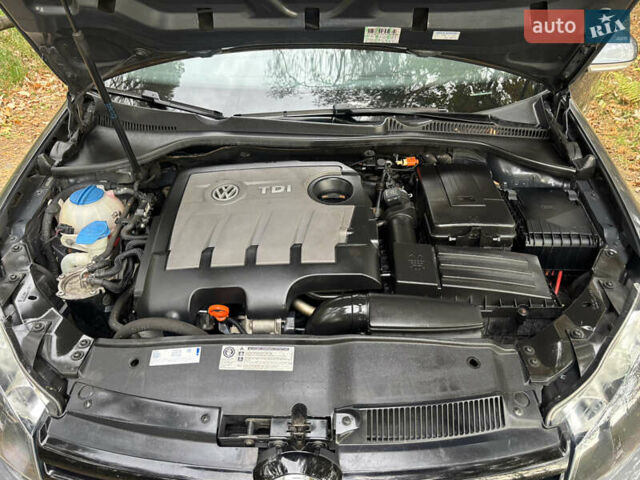 Серый Фольксваген Гольф, объемом двигателя 1.6 л и пробегом 235 тыс. км за 7750 $, фото 20 на Automoto.ua