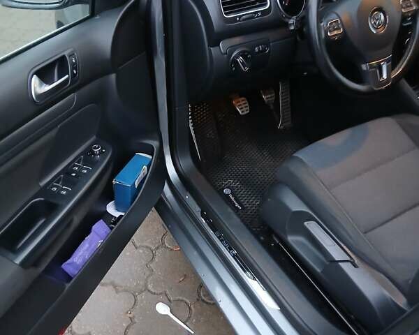 Серый Фольксваген Гольф, объемом двигателя 1.2 л и пробегом 210 тыс. км за 6700 $, фото 11 на Automoto.ua