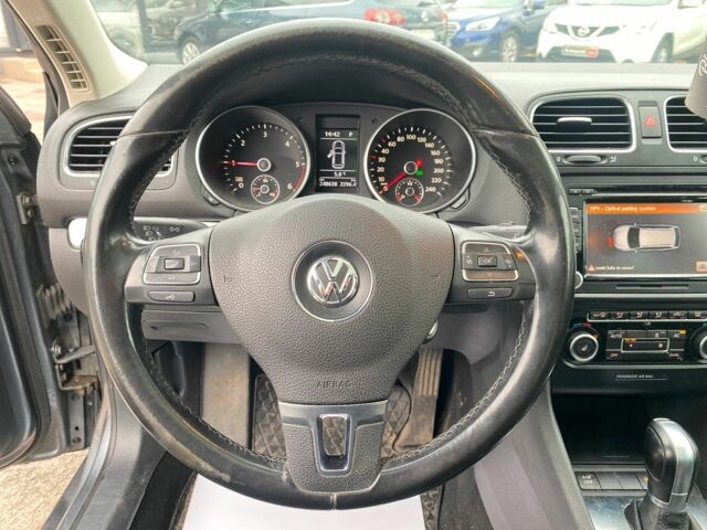 Серый Фольксваген Гольф, объемом двигателя 1.6 л и пробегом 249 тыс. км за 9240 $, фото 23 на Automoto.ua