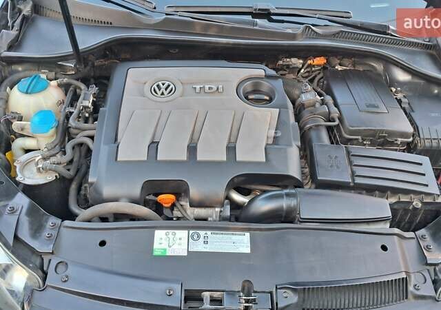 Фольксваген Гольф 2011 у Вінниці на Automoto.ua Сірий Фольксваген Гольф, об'ємом двигуна 1.6 л та пробігом 193 тис. км за 8850 $, фото 9 на Automoto.ua