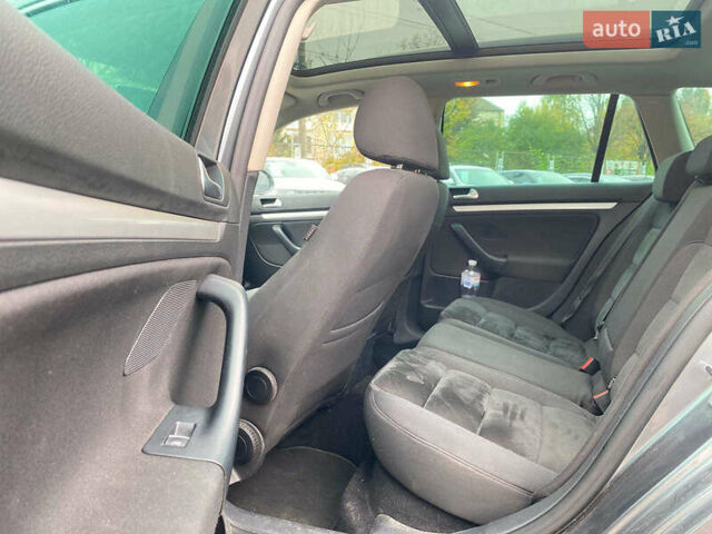 Сірий Фольксваген Гольф, об'ємом двигуна 1.6 л та пробігом 249 тис. км за 9240 $, фото 28 на Automoto.ua