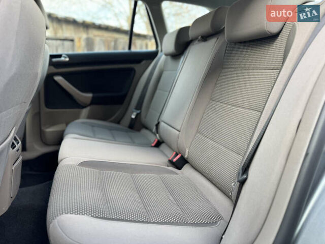 Серый Фольксваген Гольф, объемом двигателя 1.39 л и пробегом 251 тыс. км за 6800 $, фото 29 на Automoto.ua