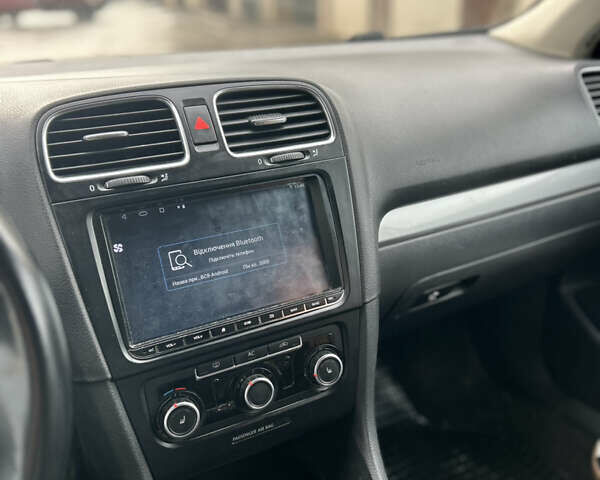 Серый Фольксваген Гольф, объемом двигателя 1.6 л и пробегом 318 тыс. км за 7599 $, фото 14 на Automoto.ua