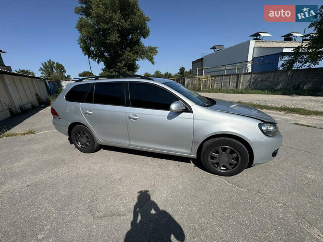 Серый Фольксваген Гольф, объемом двигателя 1.6 л и пробегом 202 тыс. км за 9000 $, фото 1 на Automoto.ua