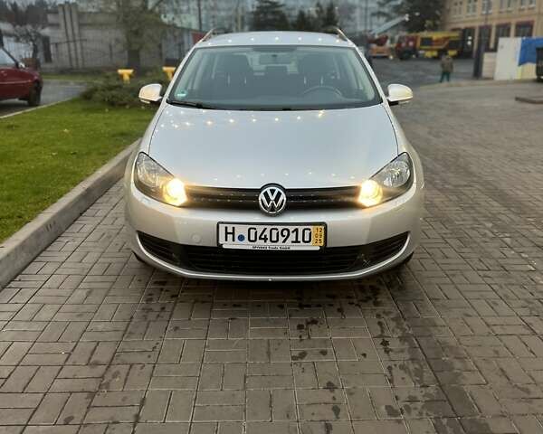 Серый Фольксваген Гольф, объемом двигателя 1.6 л и пробегом 225 тыс. км за 7300 $, фото 10 на Automoto.ua