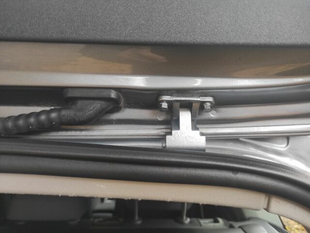 Фольксваген Гольф 2011 в Виннице на Automoto.ua Серый Фольксваген Гольф, объемом двигателя 1.6 л и пробегом 280 тыс. км за 7400 $, фото 21 на Automoto.ua