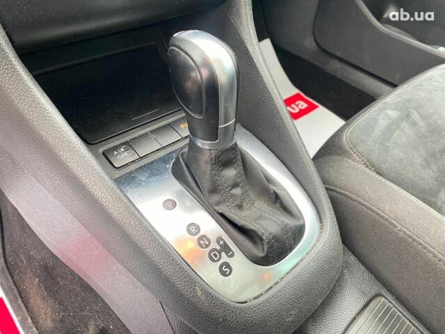 Серый Фольксваген Гольф, объемом двигателя 1.6 л и пробегом 249 тыс. км за 9240 $, фото 26 на Automoto.ua