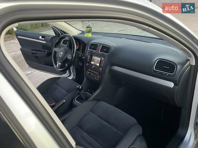 Серый Фольксваген Гольф, объемом двигателя 2 л и пробегом 221 тыс. км за 8699 $, фото 87 на Automoto.ua