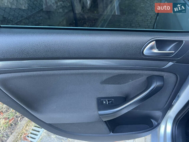 Сірий Фольксваген Гольф, об'ємом двигуна 1.6 л та пробігом 310 тис. км за 7600 $, фото 16 на Automoto.ua