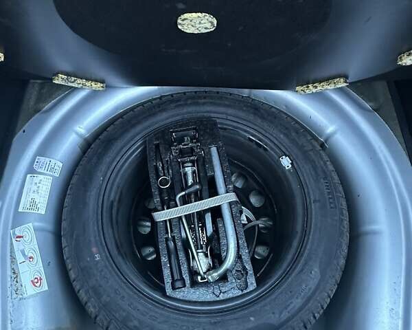 Сірий Фольксваген Гольф, об'ємом двигуна 1.6 л та пробігом 264 тис. км за 7800 $, фото 23 на Automoto.ua