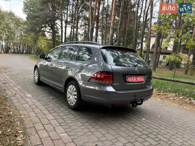 Серый Фольксваген Гольф, объемом двигателя 1.6 л и пробегом 235 тыс. км за 7750 $, фото 3 на Automoto.ua