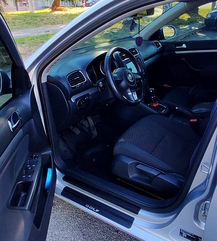 Серый Фольксваген Гольф, объемом двигателя 1.6 л и пробегом 0 тыс. км за 6588 $, фото 4 на Automoto.ua