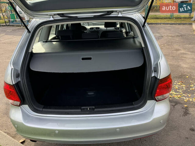 Сірий Фольксваген Гольф, об'ємом двигуна 1.6 л та пробігом 225 тис. км за 8350 $, фото 88 на Automoto.ua