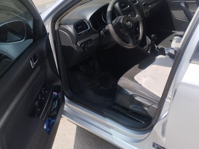 Серый Фольксваген Гольф, объемом двигателя 1.6 л и пробегом 247 тыс. км за 7000 $, фото 7 на Automoto.ua