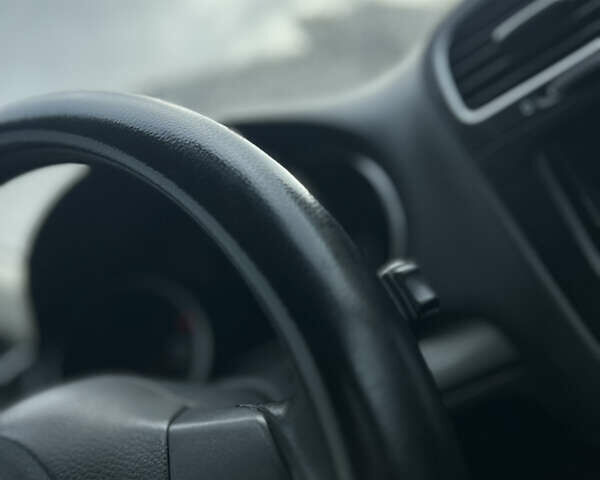 Серый Фольксваген Гольф, объемом двигателя 1.6 л и пробегом 318 тыс. км за 7599 $, фото 18 на Automoto.ua