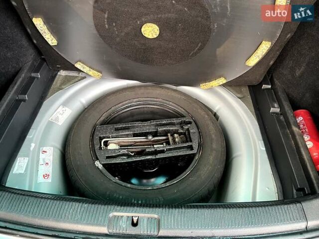 Сірий Фольксваген Гольф, об'ємом двигуна 1.6 л та пробігом 241 тис. км за 7600 $, фото 9 на Automoto.ua