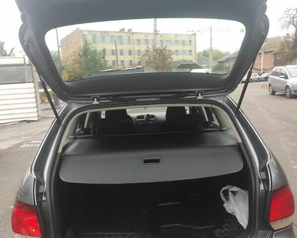 Серый Фольксваген Гольф, объемом двигателя 1.6 л и пробегом 300 тыс. км за 7499 $, фото 18 на Automoto.ua