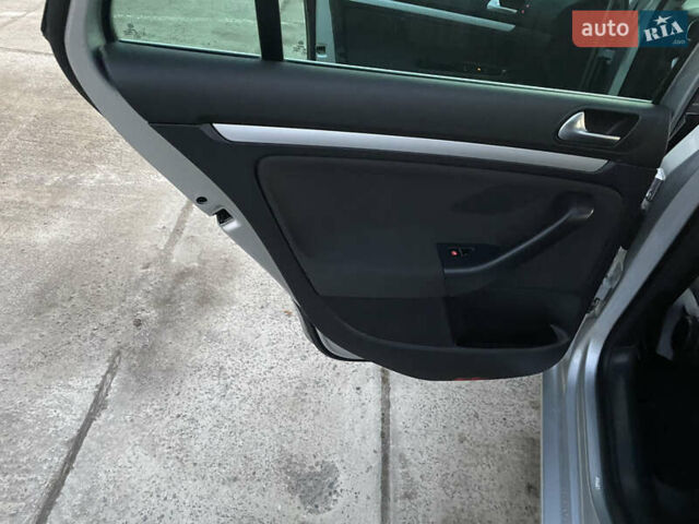 Серый Фольксваген Гольф, объемом двигателя 2 л и пробегом 221 тыс. км за 8699 $, фото 107 на Automoto.ua