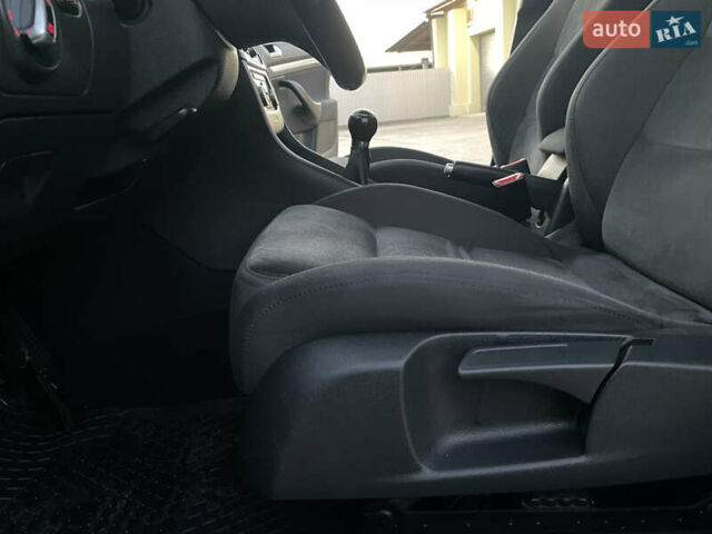 Серый Фольксваген Гольф, объемом двигателя 2 л и пробегом 221 тыс. км за 8699 $, фото 95 на Automoto.ua