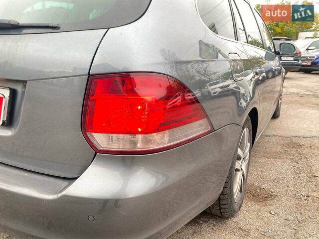 Сірий Фольксваген Гольф, об'ємом двигуна 1.6 л та пробігом 249 тис. км за 9240 $, фото 16 на Automoto.ua