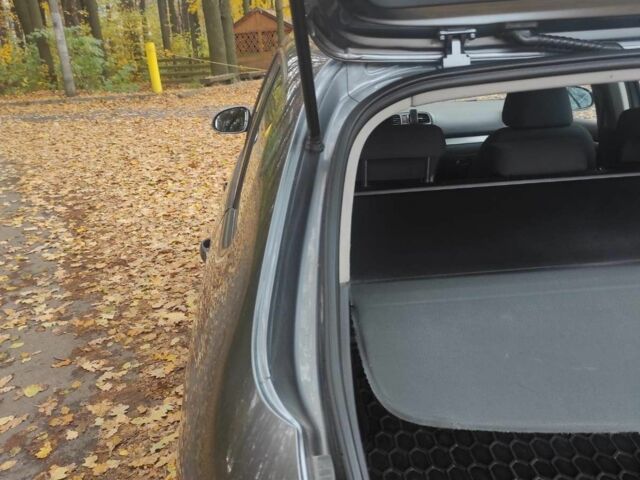 Фольксваген Гольф 2011 в Виннице на Automoto.ua Серый Фольксваген Гольф, объемом двигателя 1.6 л и пробегом 280 тыс. км за 7400 $, фото 19 на Automoto.ua