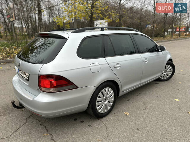 Серый Фольксваген Гольф, объемом двигателя 1.6 л и пробегом 230 тыс. км за 7300 $, фото 32 на Automoto.ua