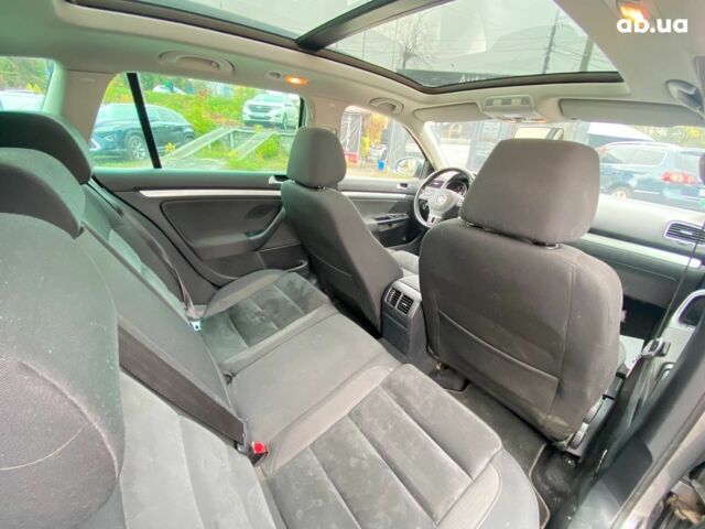 Серый Фольксваген Гольф, объемом двигателя 1.6 л и пробегом 249 тыс. км за 9240 $, фото 31 на Automoto.ua