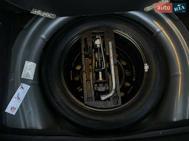 Сірий Фольксваген Гольф, об'ємом двигуна 1.6 л та пробігом 257 тис. км за 7400 $, фото 16 на Automoto.ua