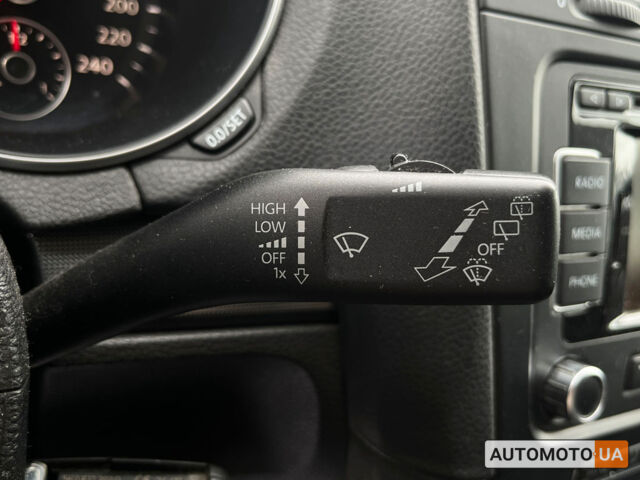 Серый Фольксваген Гольф, объемом двигателя 2 л и пробегом 239 тыс. км за 10600 $, фото 17 на Automoto.ua