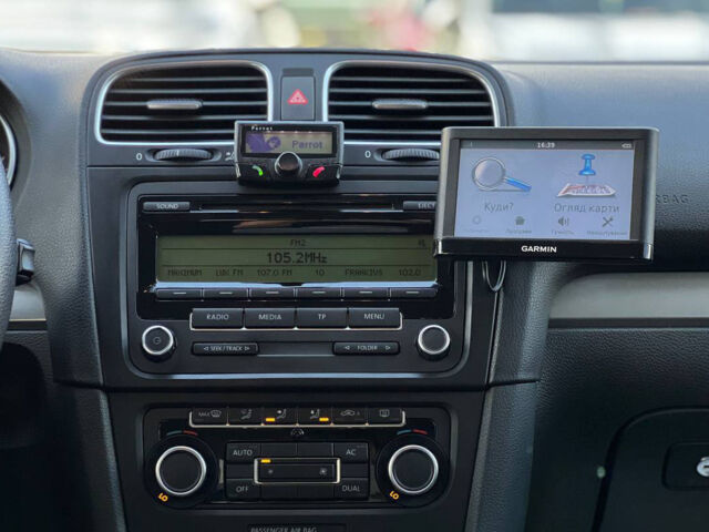 Сірий Фольксваген Гольф, об'ємом двигуна 1.6 л та пробігом 199 тис. км за 9000 $, фото 16 на Automoto.ua