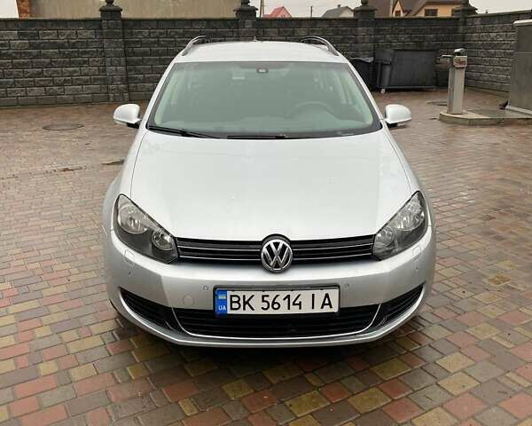 Серый Фольксваген Гольф, объемом двигателя 1.6 л и пробегом 221 тыс. км за 7000 $, фото 1 на Automoto.ua