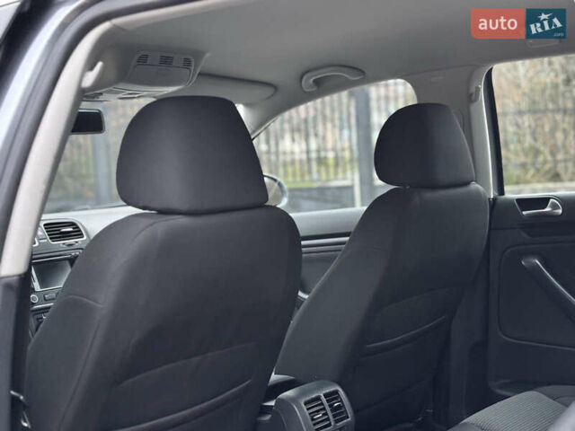 Серый Фольксваген Гольф, объемом двигателя 1.6 л и пробегом 248 тыс. км за 8099 $, фото 24 на Automoto.ua