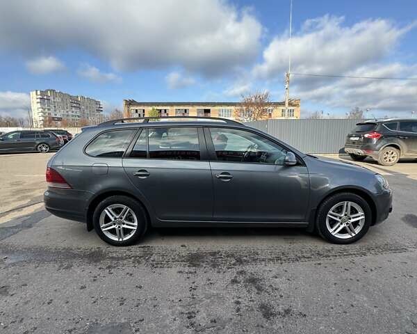 Серый Фольксваген Гольф, объемом двигателя 1.6 л и пробегом 276 тыс. км за 7600 $, фото 3 на Automoto.ua