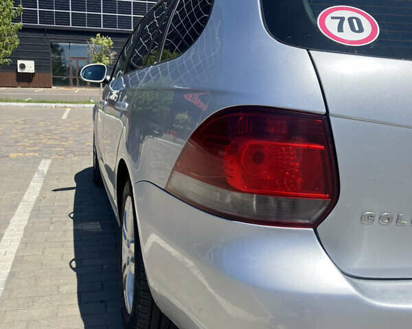 Серый Фольксваген Гольф, объемом двигателя 1.6 л и пробегом 205 тыс. км за 7700 $, фото 3 на Automoto.ua