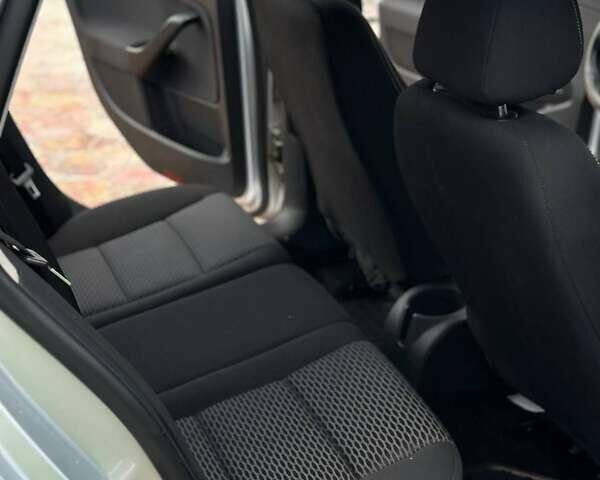 Серый Фольксваген Гольф, объемом двигателя 1.6 л и пробегом 231 тыс. км за 7500 $, фото 6 на Automoto.ua