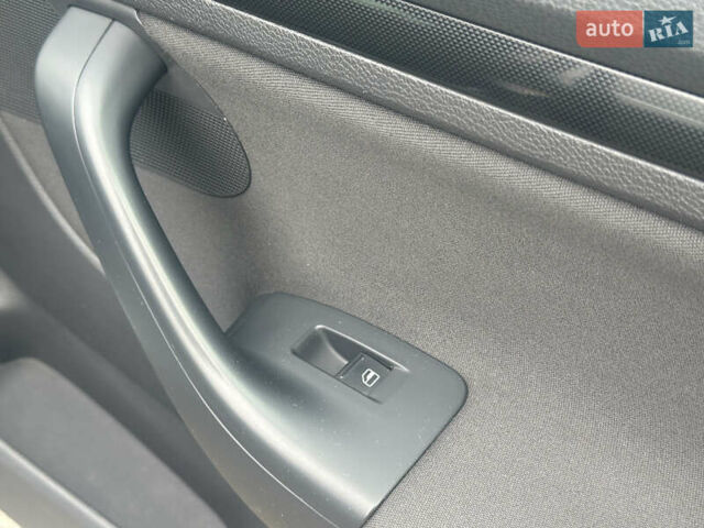 Серый Фольксваген Гольф, объемом двигателя 1.4 л и пробегом 202 тыс. км за 8799 $, фото 42 на Automoto.ua