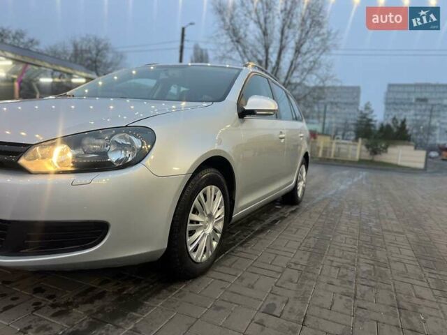 Серый Фольксваген Гольф, объемом двигателя 1.6 л и пробегом 225 тыс. км за 7300 $, фото 6 на Automoto.ua