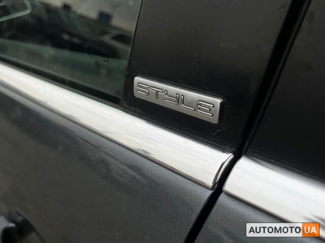 Серый Фольксваген Гольф, объемом двигателя 2 л и пробегом 239 тыс. км за 10600 $, фото 8 на Automoto.ua