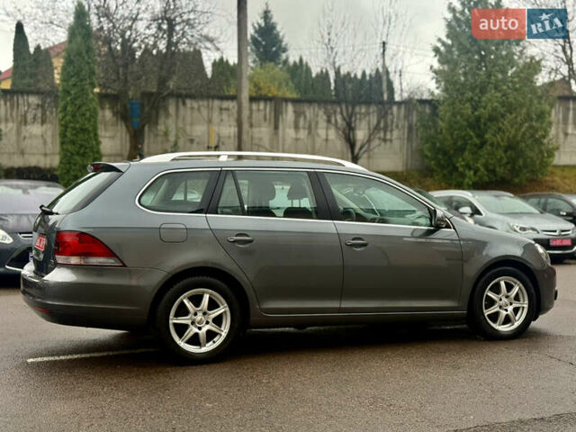 Сірий Фольксваген Гольф, об'ємом двигуна 1.6 л та пробігом 217 тис. км за 7699 $, фото 4 на Automoto.ua