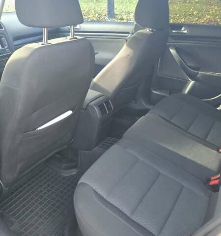 Серый Фольксваген Гольф, объемом двигателя 1.6 л и пробегом 334 тыс. км за 8799 $, фото 23 на Automoto.ua