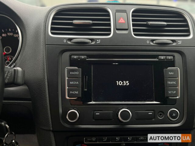 Серый Фольксваген Гольф, объемом двигателя 2 л и пробегом 239 тыс. км за 10600 $, фото 21 на Automoto.ua