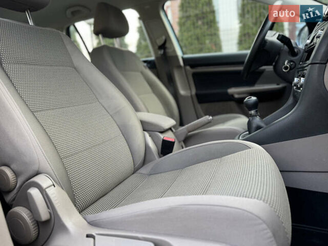 Серый Фольксваген Гольф, объемом двигателя 1.39 л и пробегом 251 тыс. км за 6800 $, фото 25 на Automoto.ua