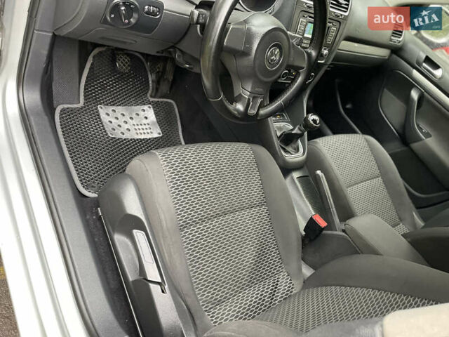 Сірий Фольксваген Гольф, об'ємом двигуна 1.6 л та пробігом 262 тис. км за 7500 $, фото 18 на Automoto.ua